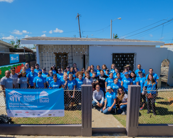 Grupo de voluntarias construyendo un mejor futuro.